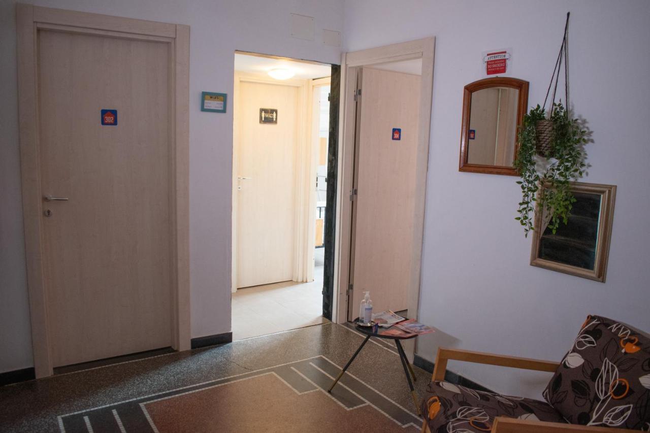 Abbey Hostel Genoa Exterior photo